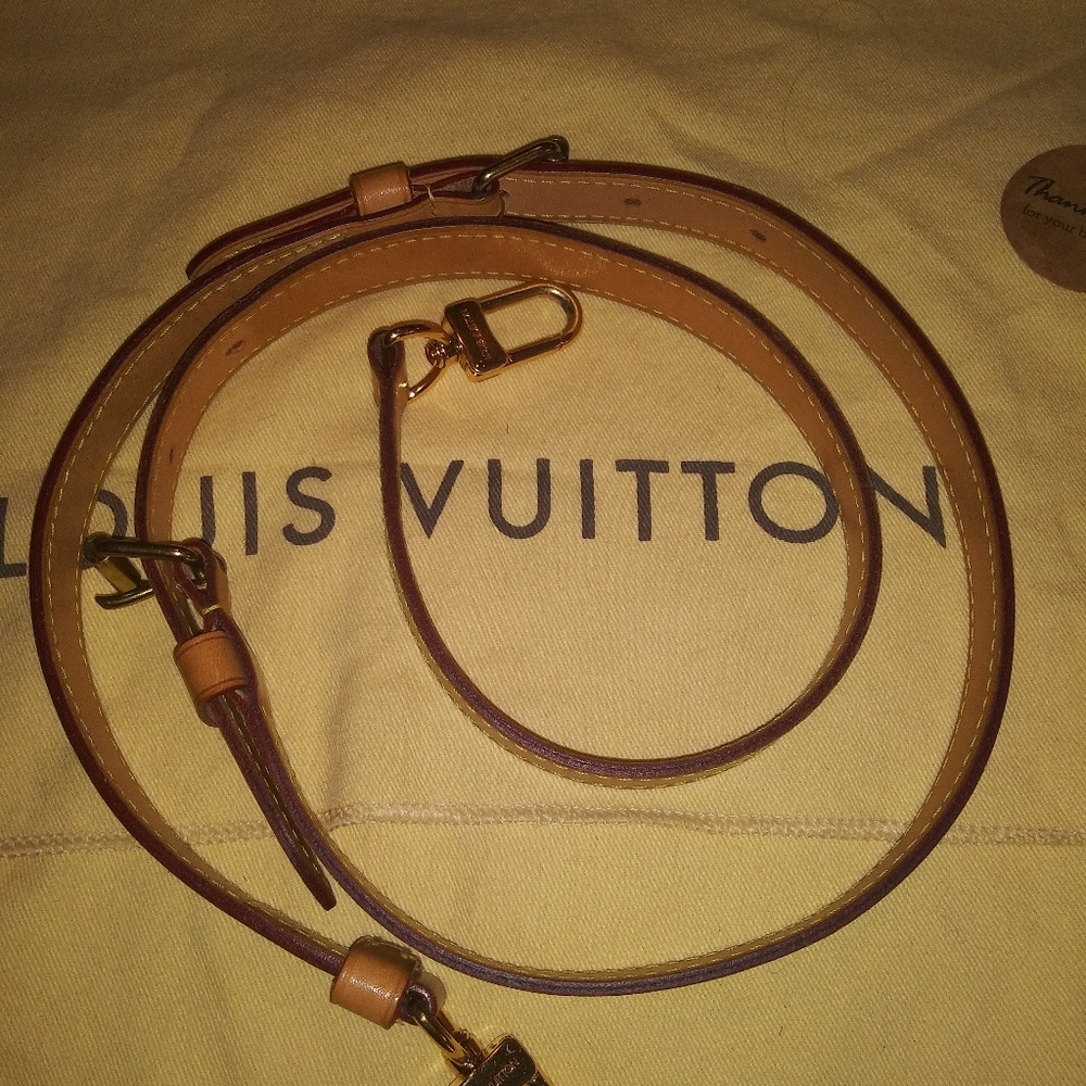 Louis Vuitton speedy bandoliere strap